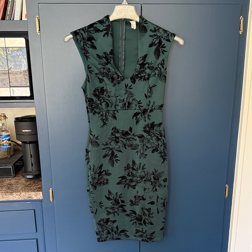 Green Bodycon Velvet Floral Dress